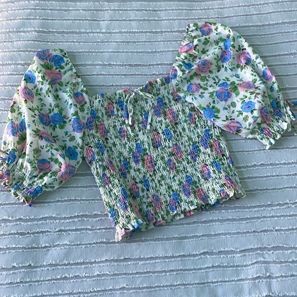 Sunday Up Floral Smocked Top